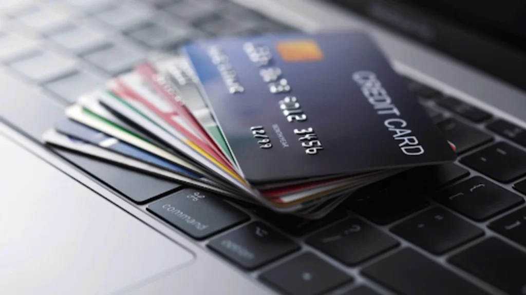 How to Accept Credit Card Payments for Small Businesses: Process, Components, and Fees